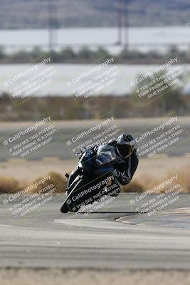 media/Nov-16-2025-Race Pace (Sun) [[8c5fa54630]]/Non Verified Riders (1st 20 Minutes)/1-Turn 14 (10am)/